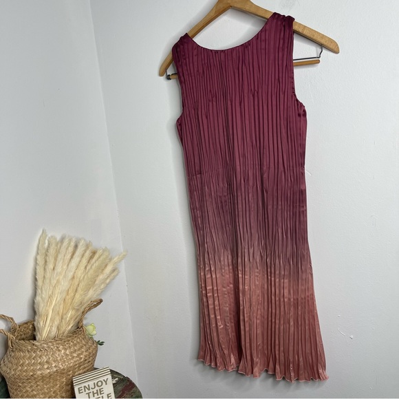 SUNDANCE Ombre Crinkle Pleated V Neck Satin Dress Size S - Picture 5 of 15
